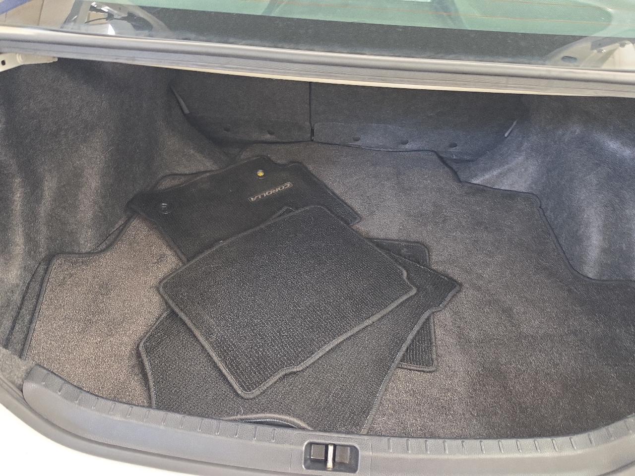 Toyota Corolla LE 2015