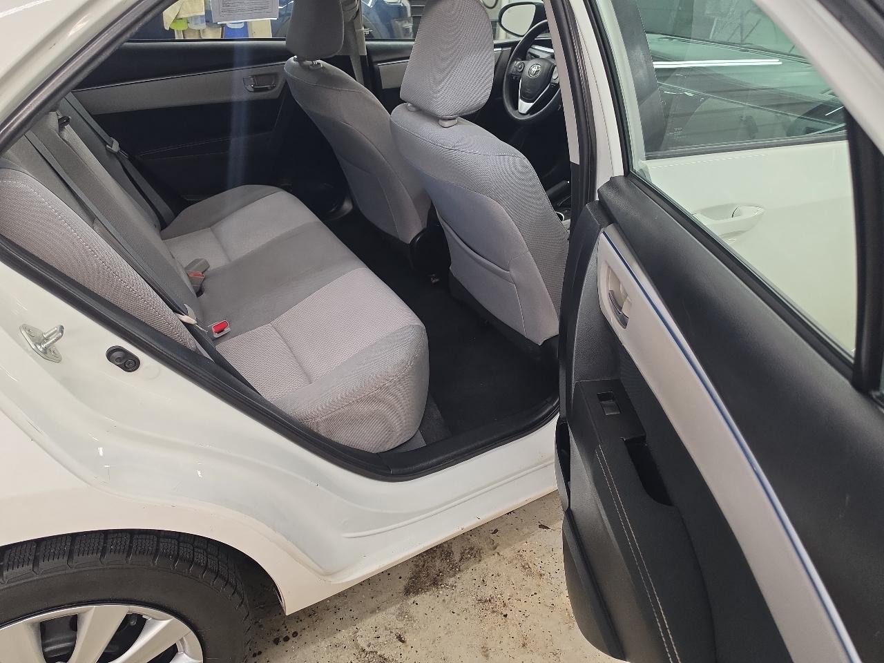 Toyota Corolla LE 2015