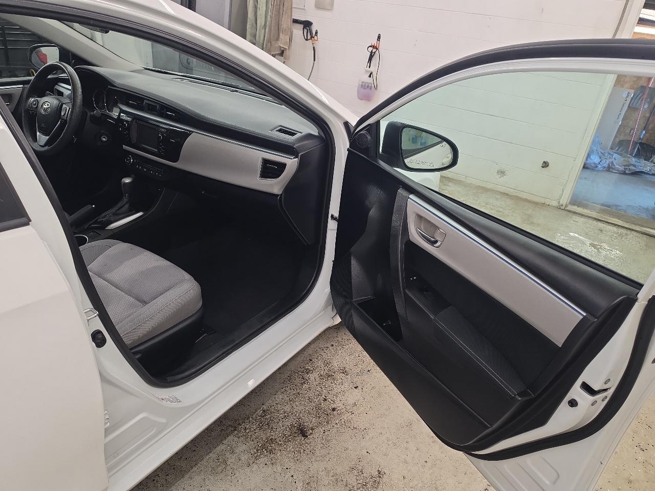 Toyota Corolla LE 2015
