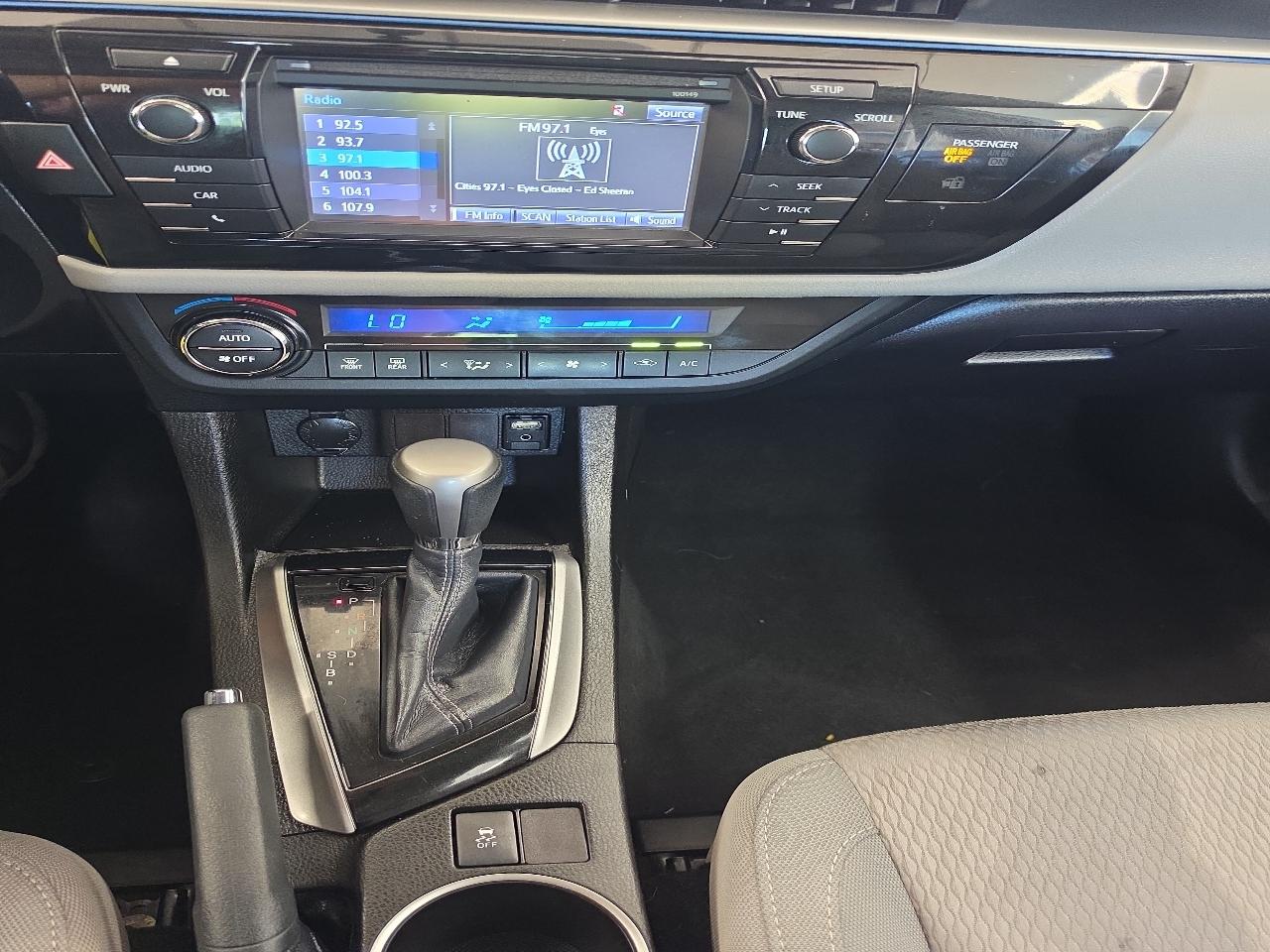 Toyota Corolla LE 2015