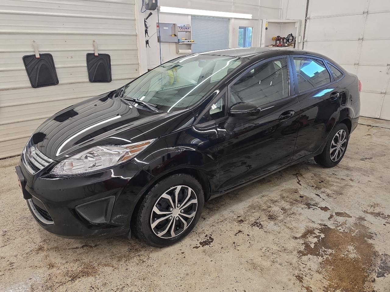 Ford Fiesta SE 2012