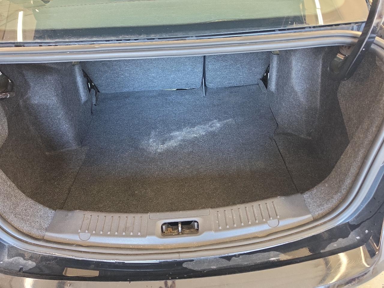 Ford Fiesta SE 2012