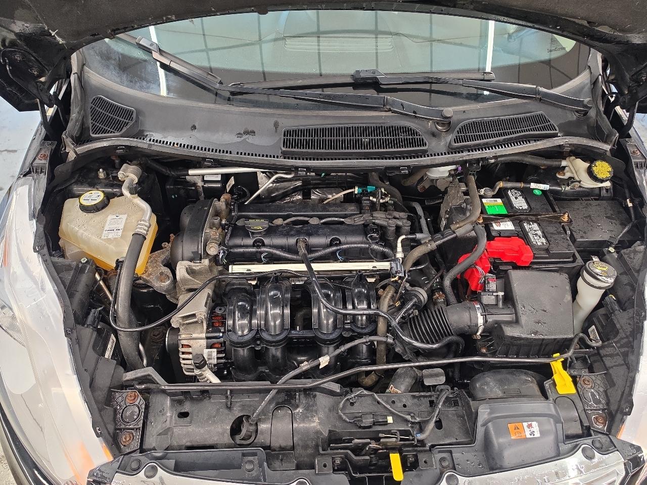 Ford Fiesta SE 2012