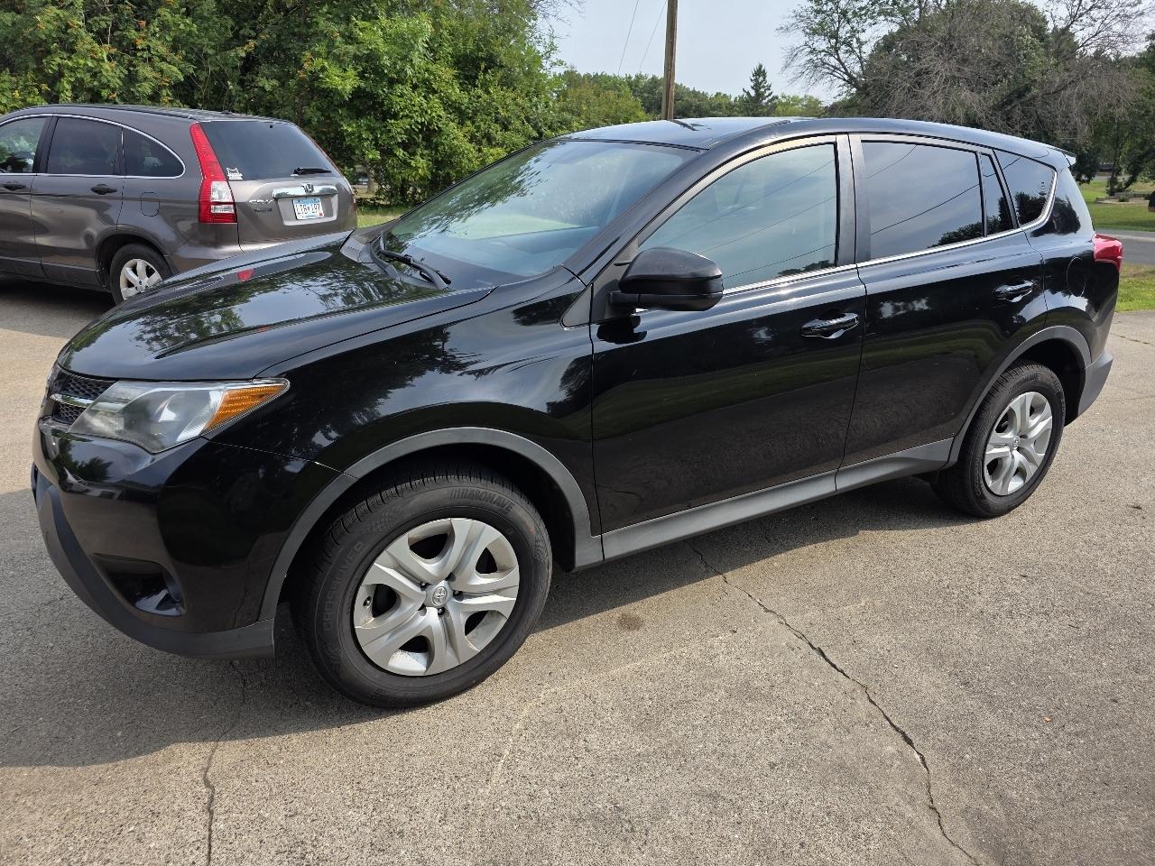 Toyota RAV4 LE AWD 2013