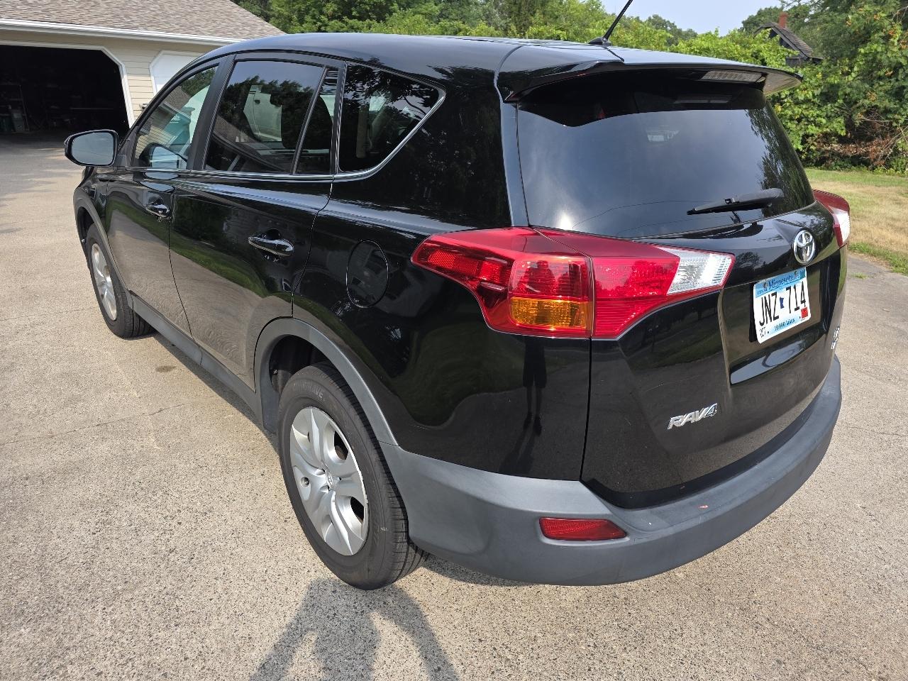 Toyota RAV4 LE AWD 2013
