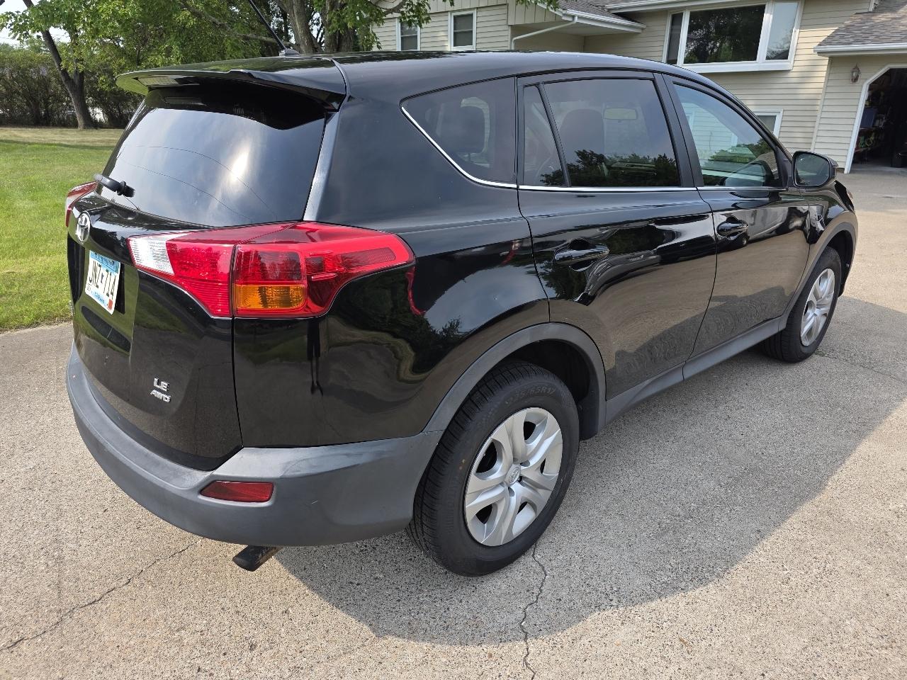 Toyota RAV4 LE AWD 2013
