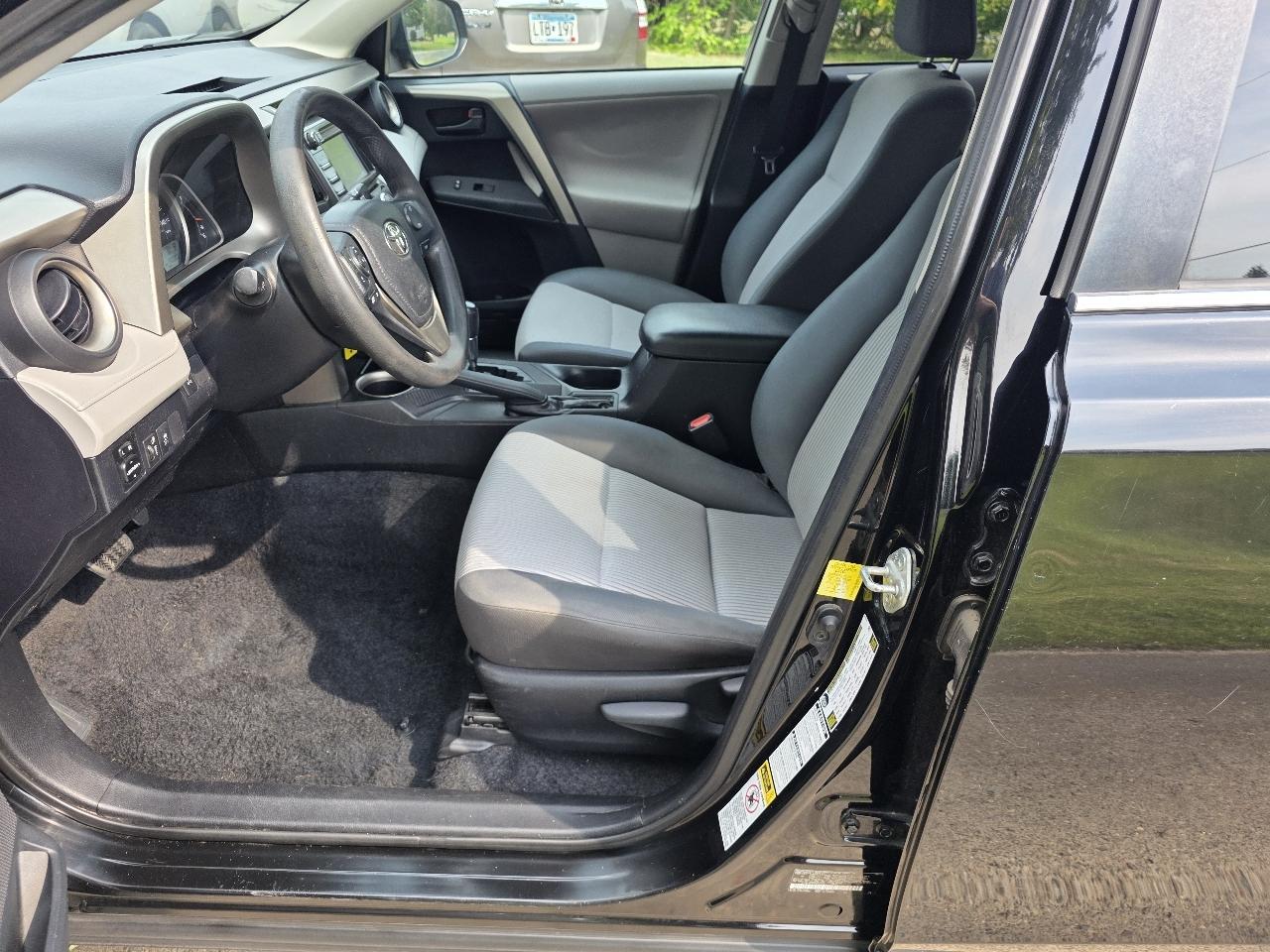 Toyota RAV4 LE AWD 2013