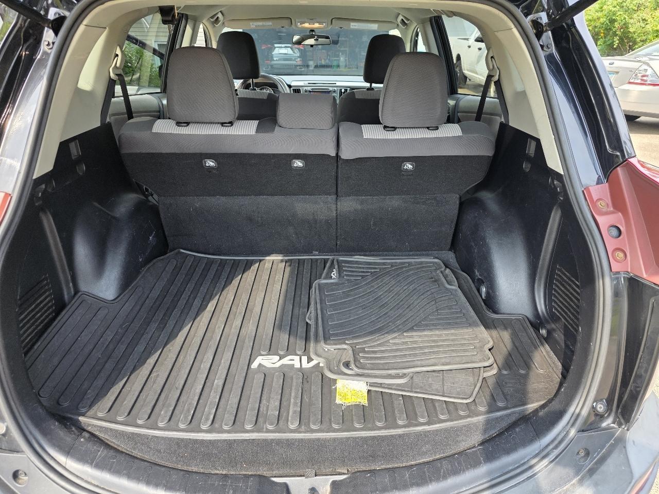 Toyota RAV4 LE AWD 2013