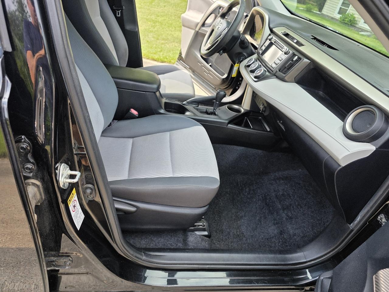 Toyota RAV4 LE AWD 2013