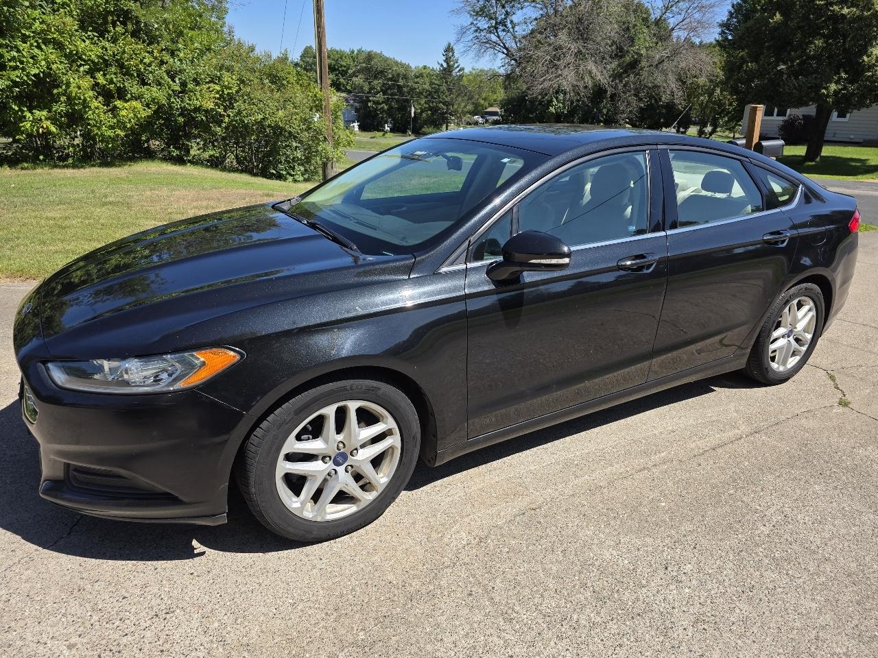 Ford Fusion SE 2015