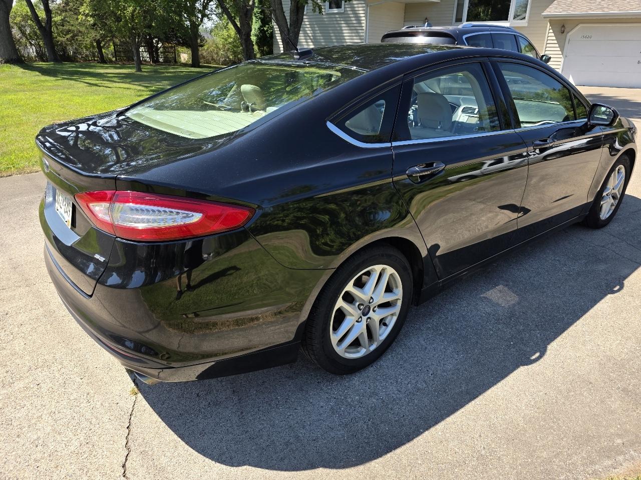 Ford Fusion SE 2015