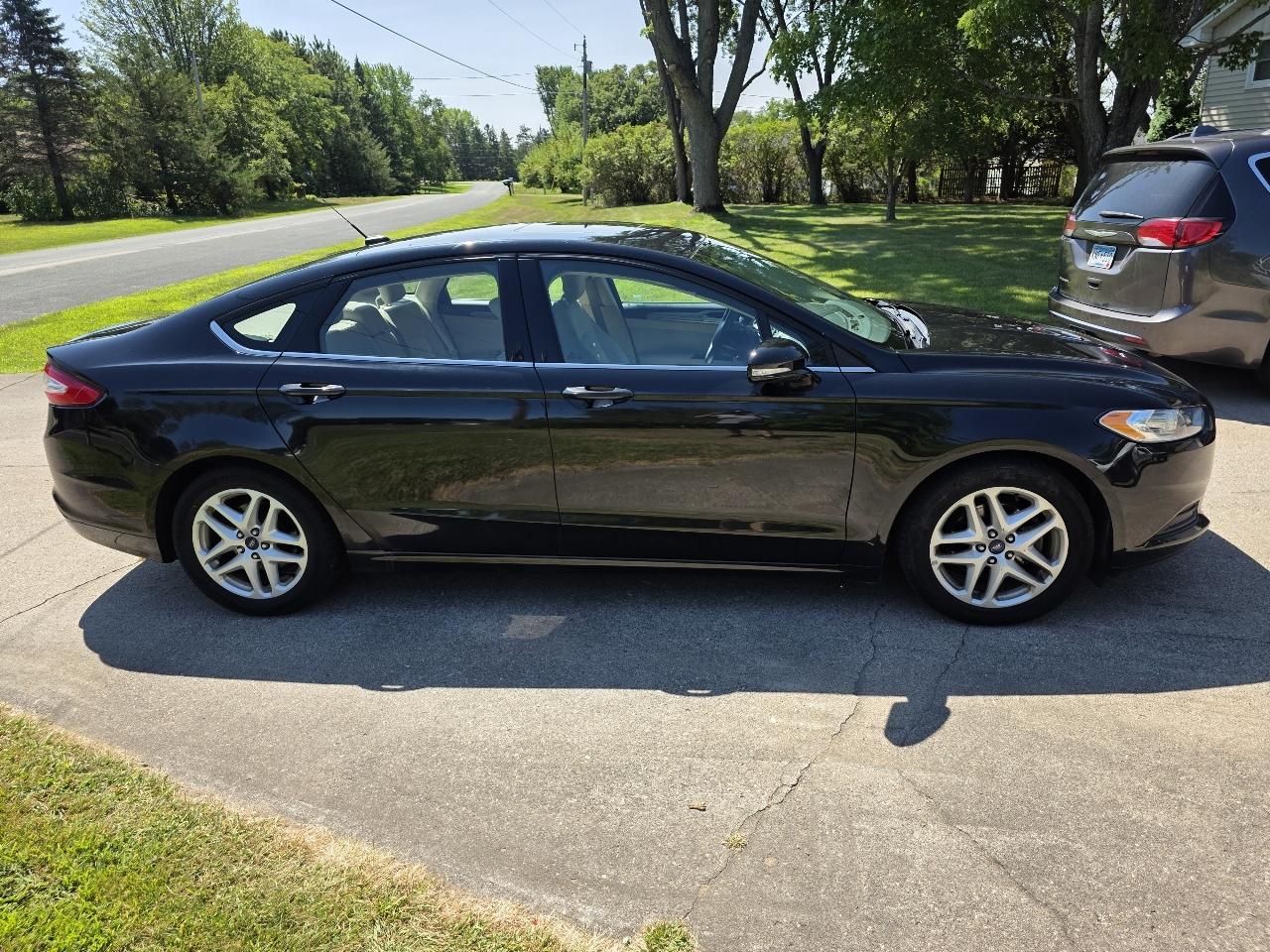 Ford Fusion SE 2015