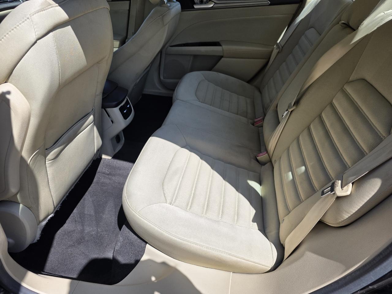 Ford Fusion SE 2015