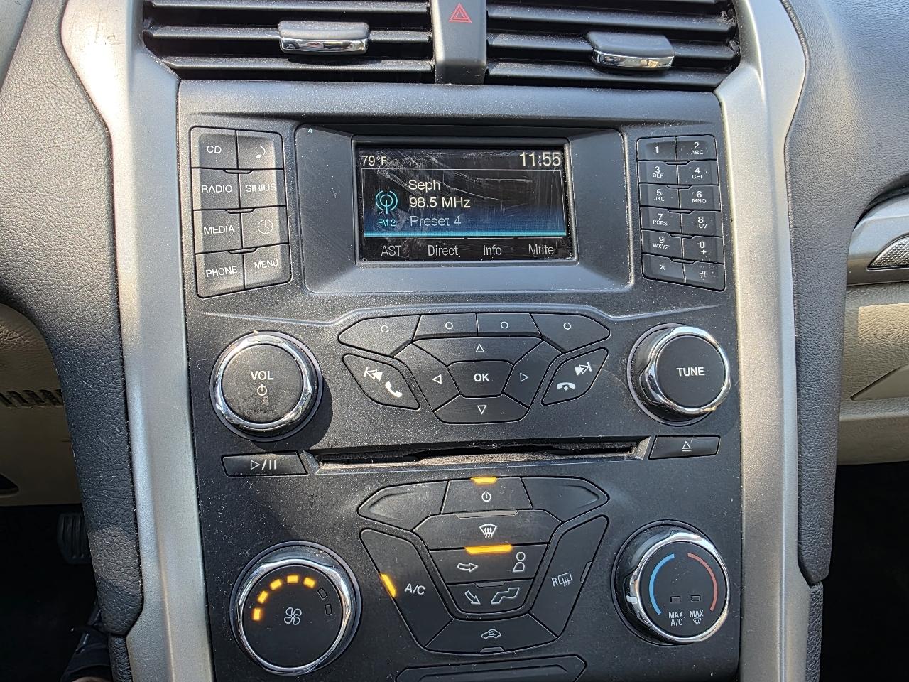 Ford Fusion SE 2015