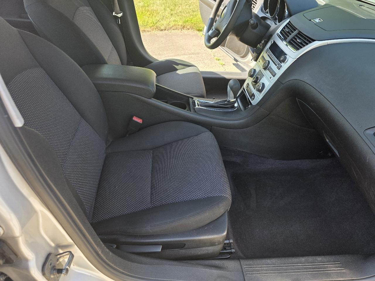 Chevrolet Malibu 1LT 2010