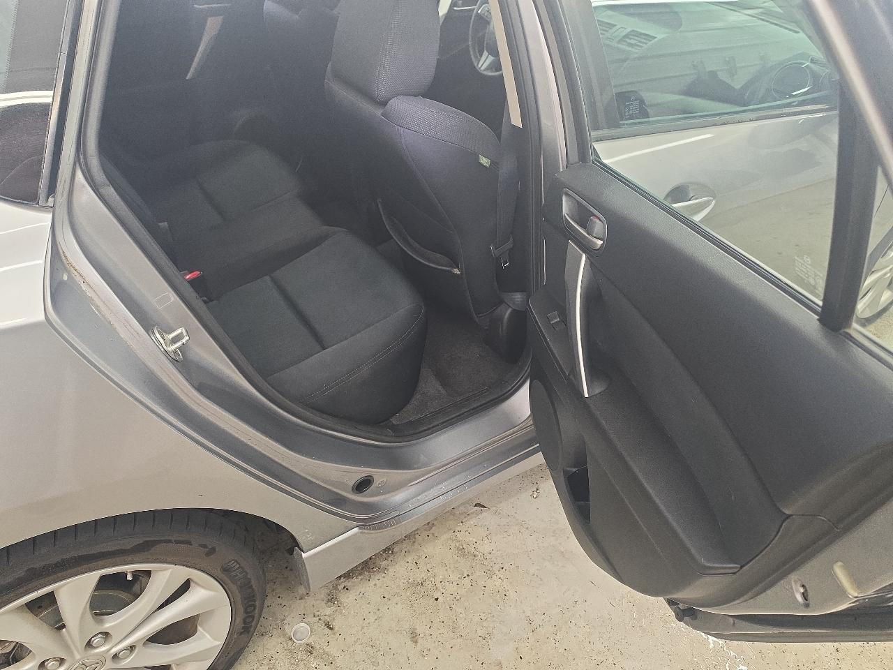 Mazda MAZDA3 s Sport 5-Door 2010