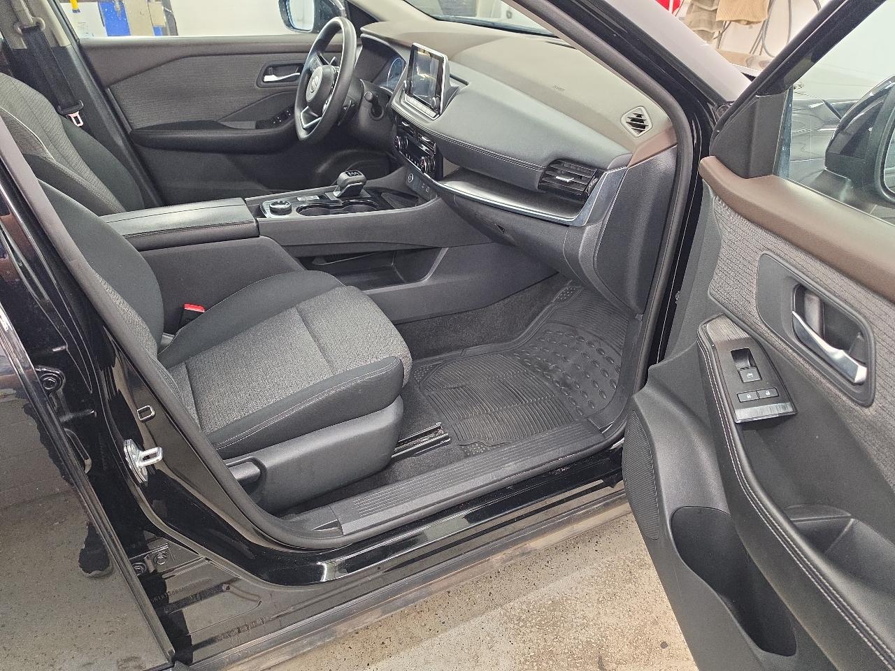 Nissan Rogue SV AWD 2022
