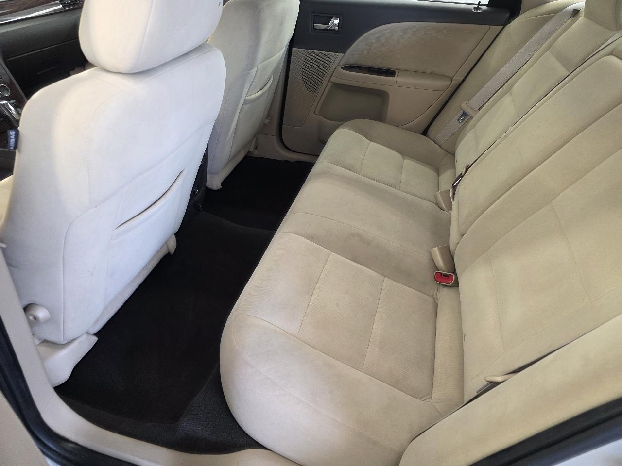 Ford Taurus SEL FWD 2009