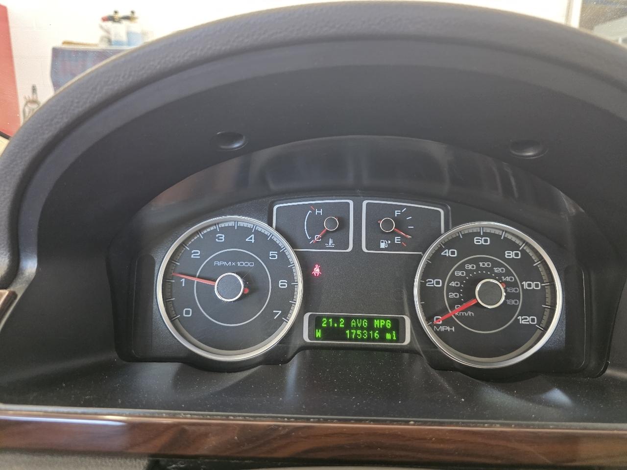 Ford Taurus SEL FWD 2009