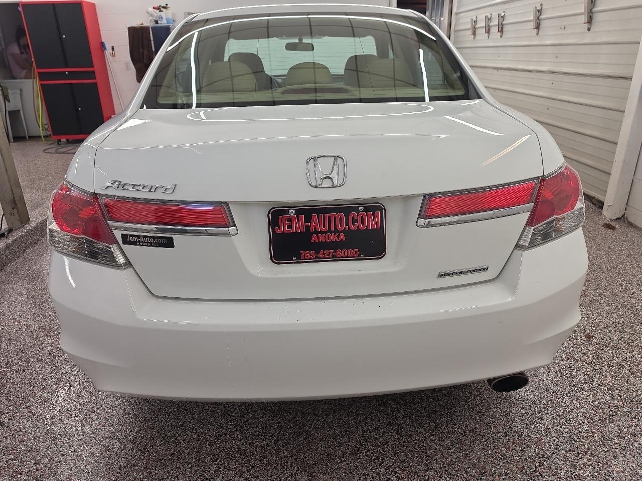 Honda Accord SE Sedan AT 2011