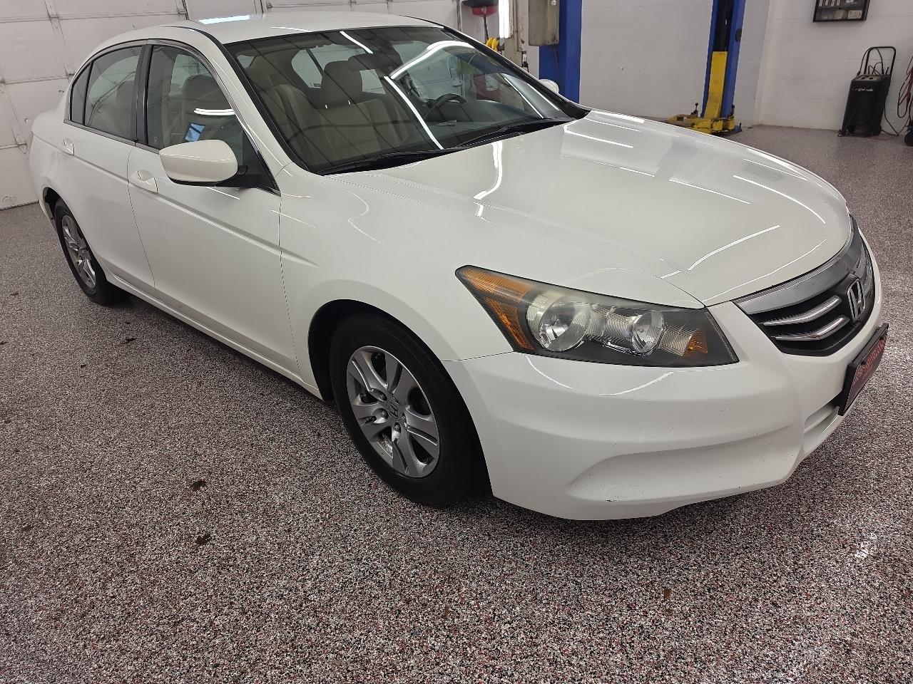 Honda Accord SE Sedan AT 2011