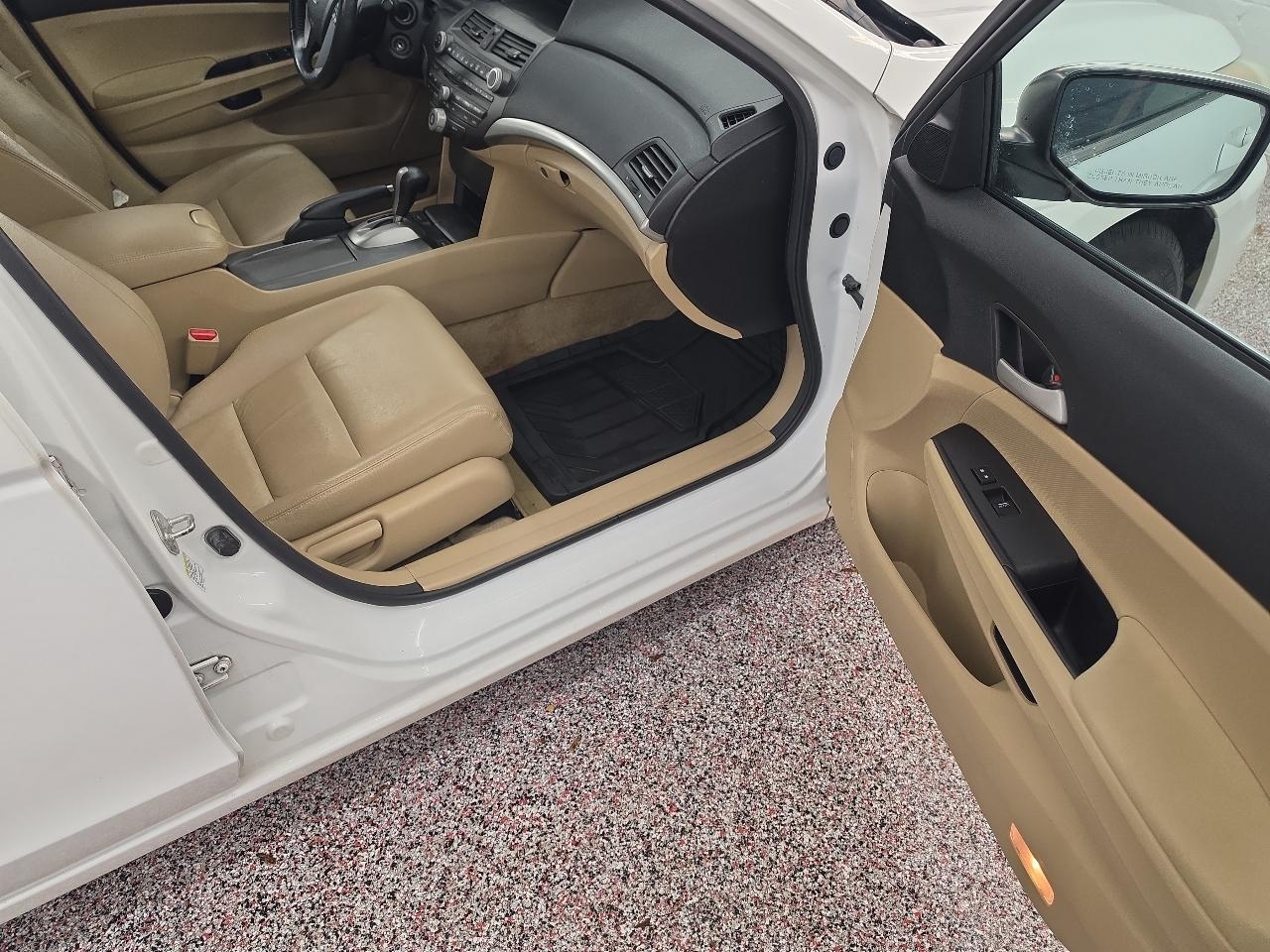 Honda Accord SE Sedan AT 2011
