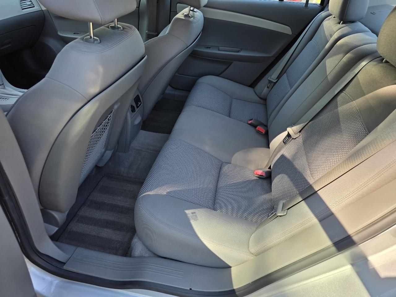 Chevrolet Malibu 1LT 2012