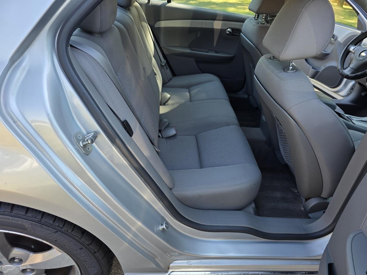 Chevrolet Malibu 1LT 2012