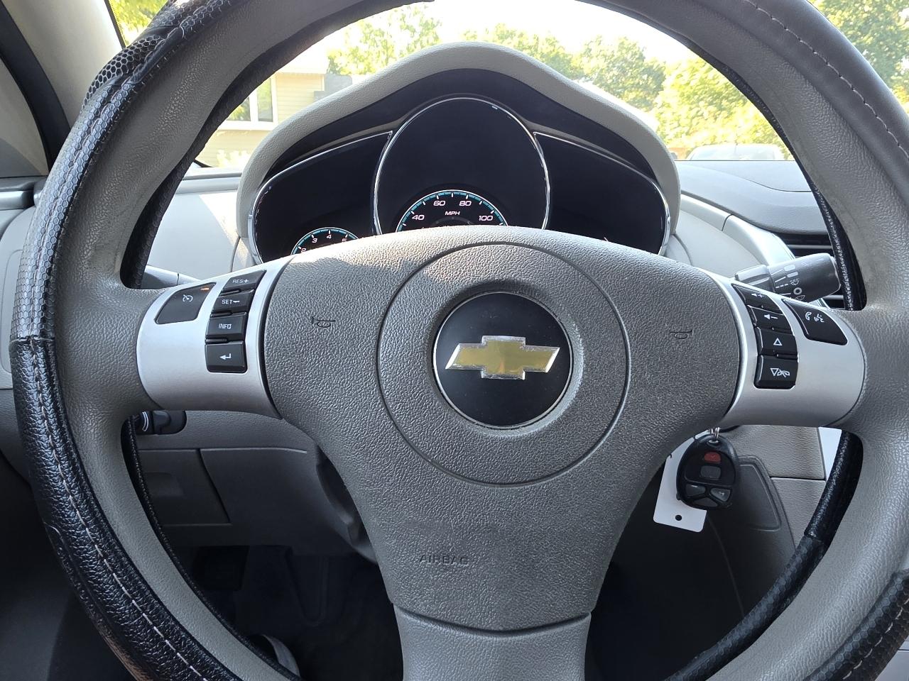 Chevrolet Malibu 1LT 2012