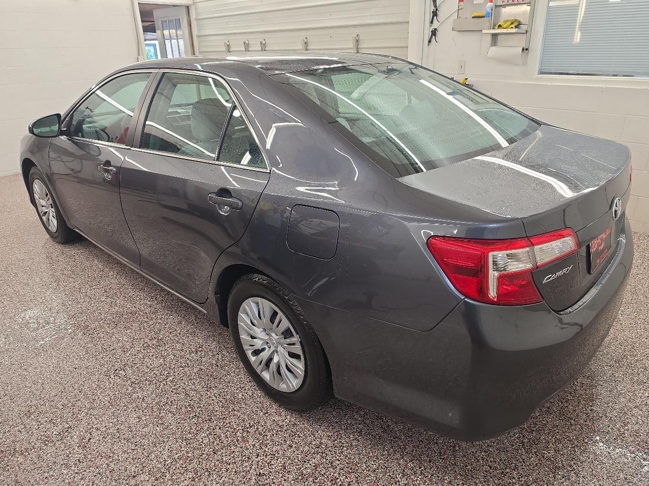 Toyota Camry 2014.5 4dr Sdn I4 Auto LE (Natl) 2012