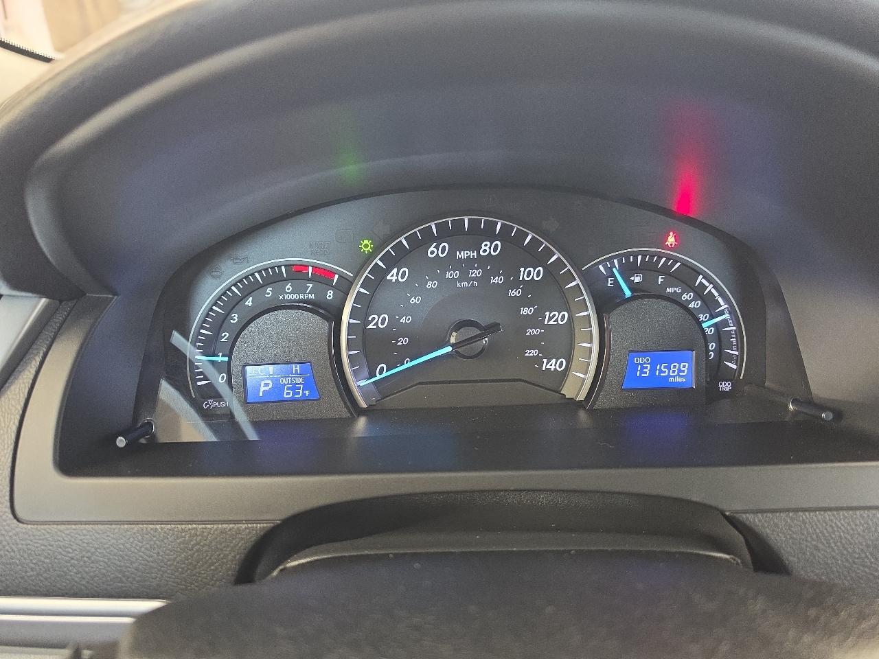 Toyota Camry 2014.5 4dr Sdn I4 Auto LE (Natl) 2012