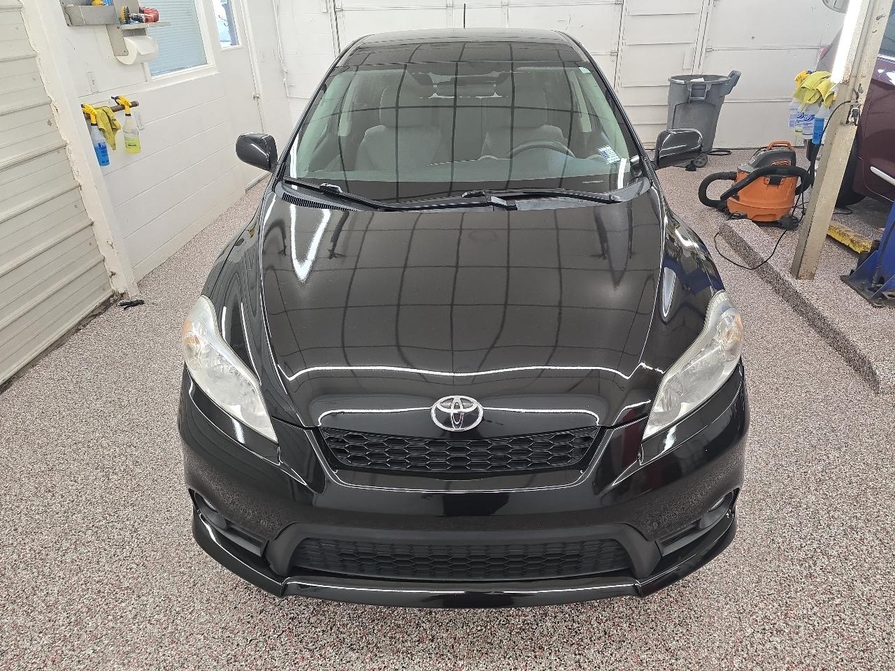 Toyota Matrix S 5-Speed AT 2012