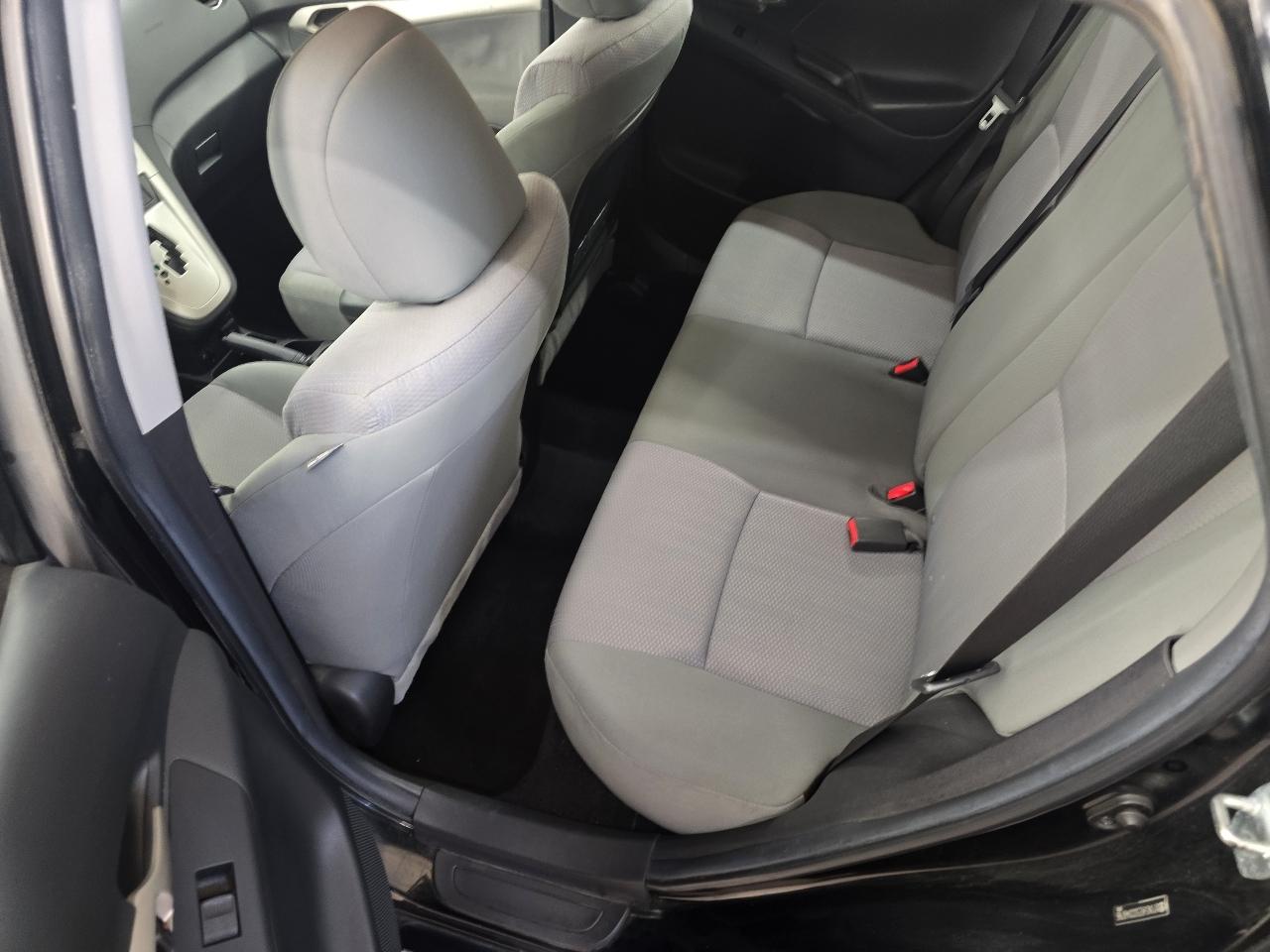 Toyota Matrix S 5-Speed AT 2012