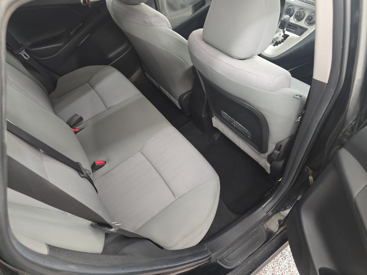 Toyota Matrix S 5-Speed AT 2012