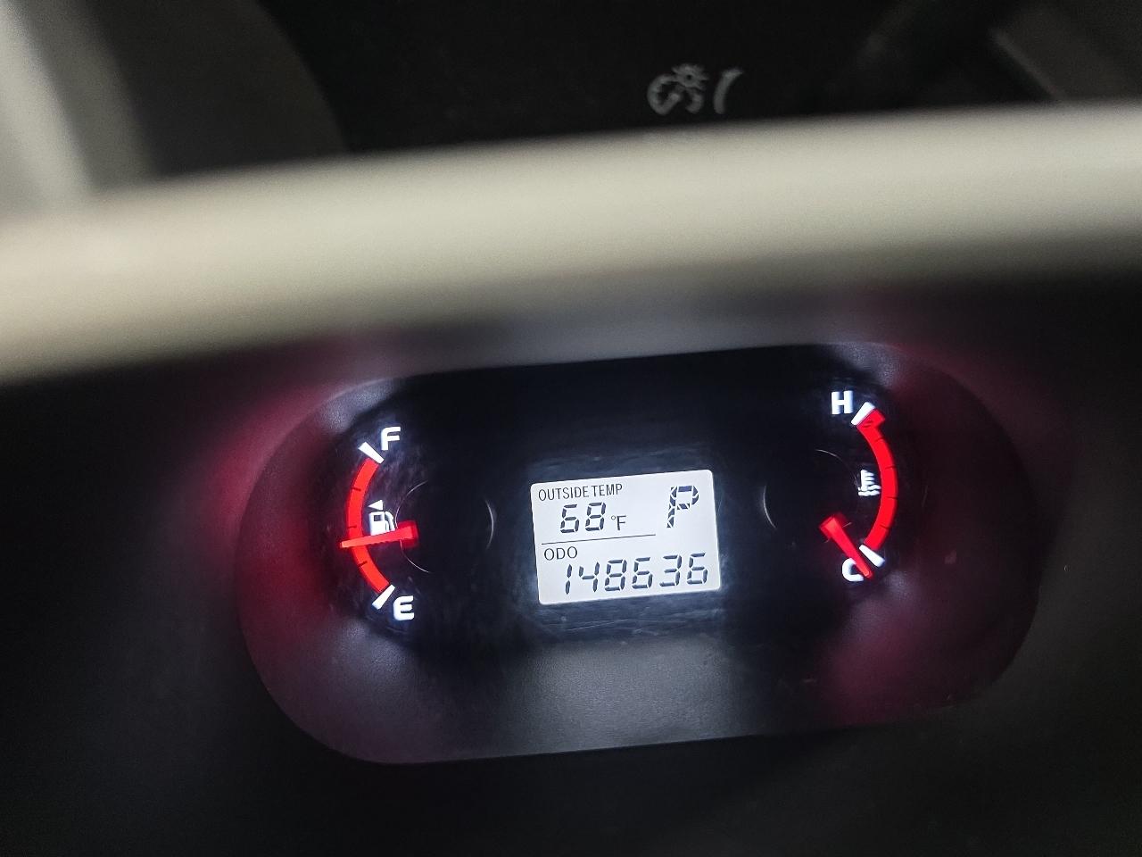 Toyota Matrix S 5-Speed AT 2012