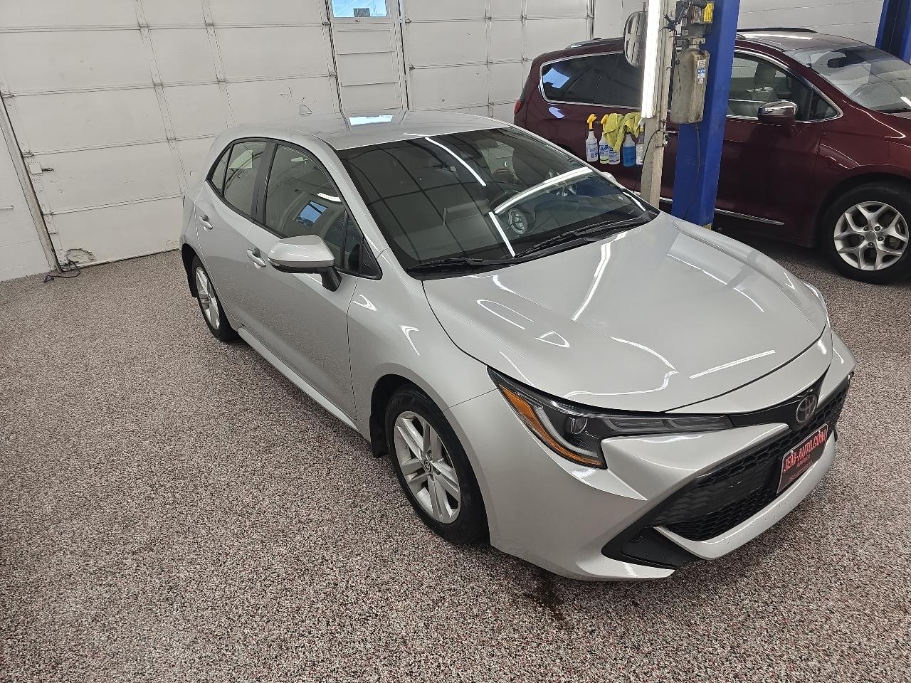 Toyota Corolla SE Hatchback CVT 2021