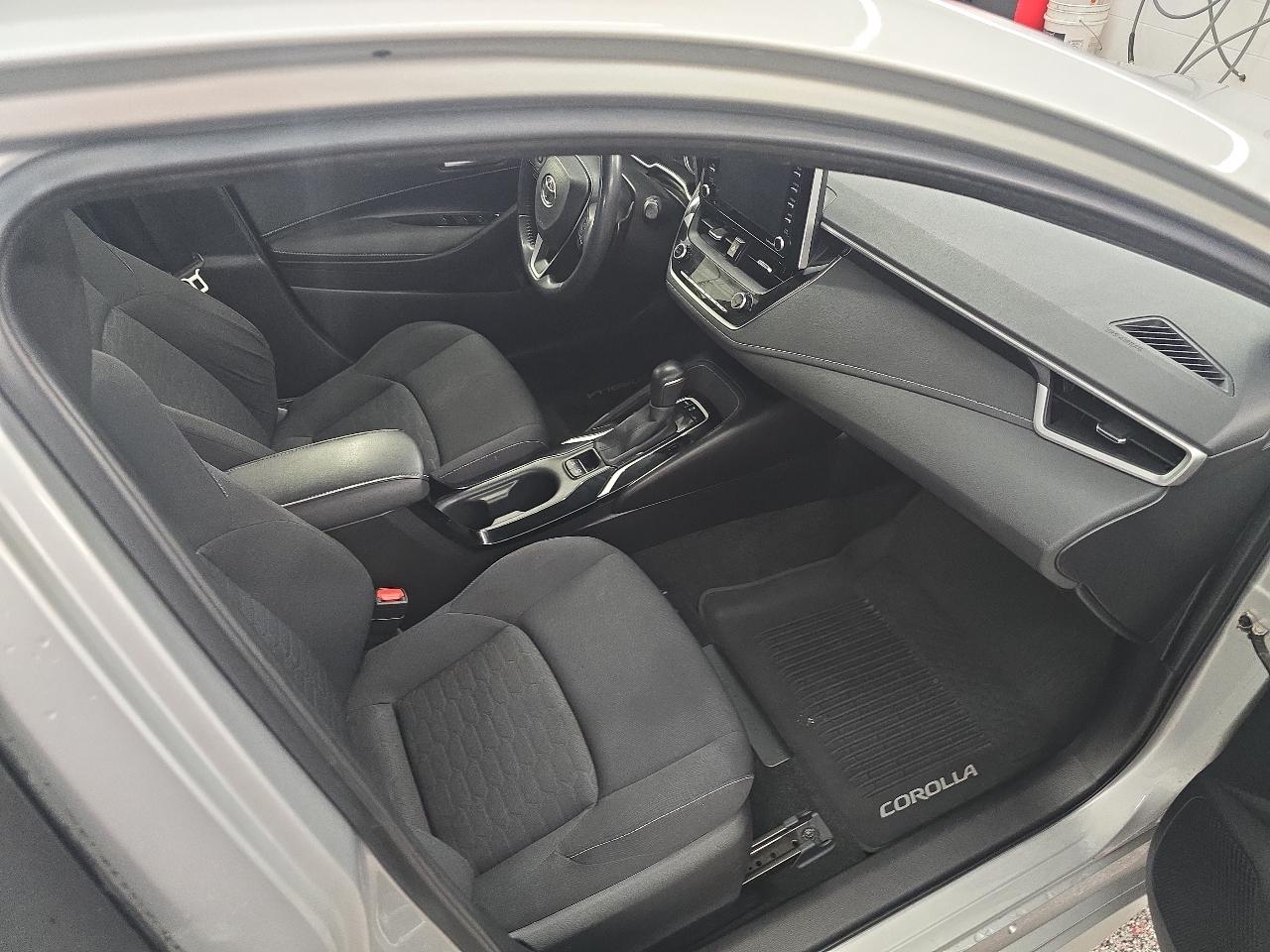 Toyota Corolla SE Hatchback CVT 2021