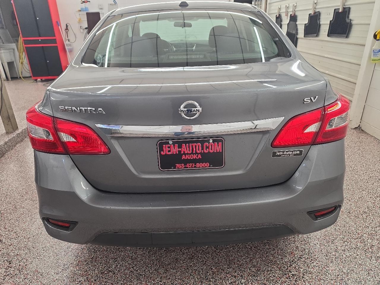 Nissan Sentra SV 4D Sedan 2017