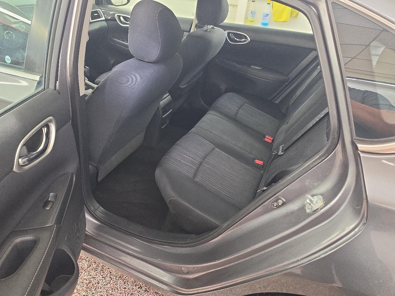 Nissan Sentra SV 4D Sedan 2017