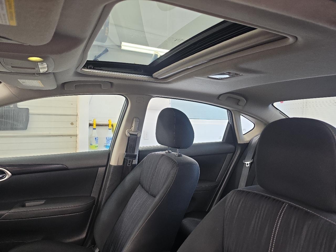 Nissan Sentra SV 4D Sedan 2017