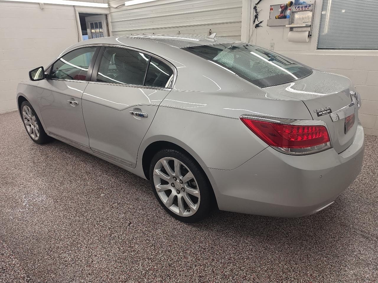 Buick LaCrosse Super 2012