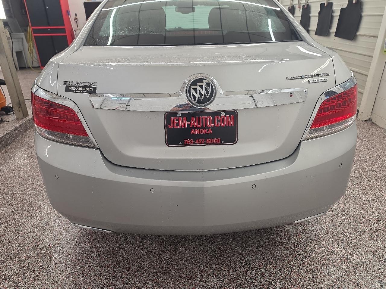 Buick LaCrosse Super 2012