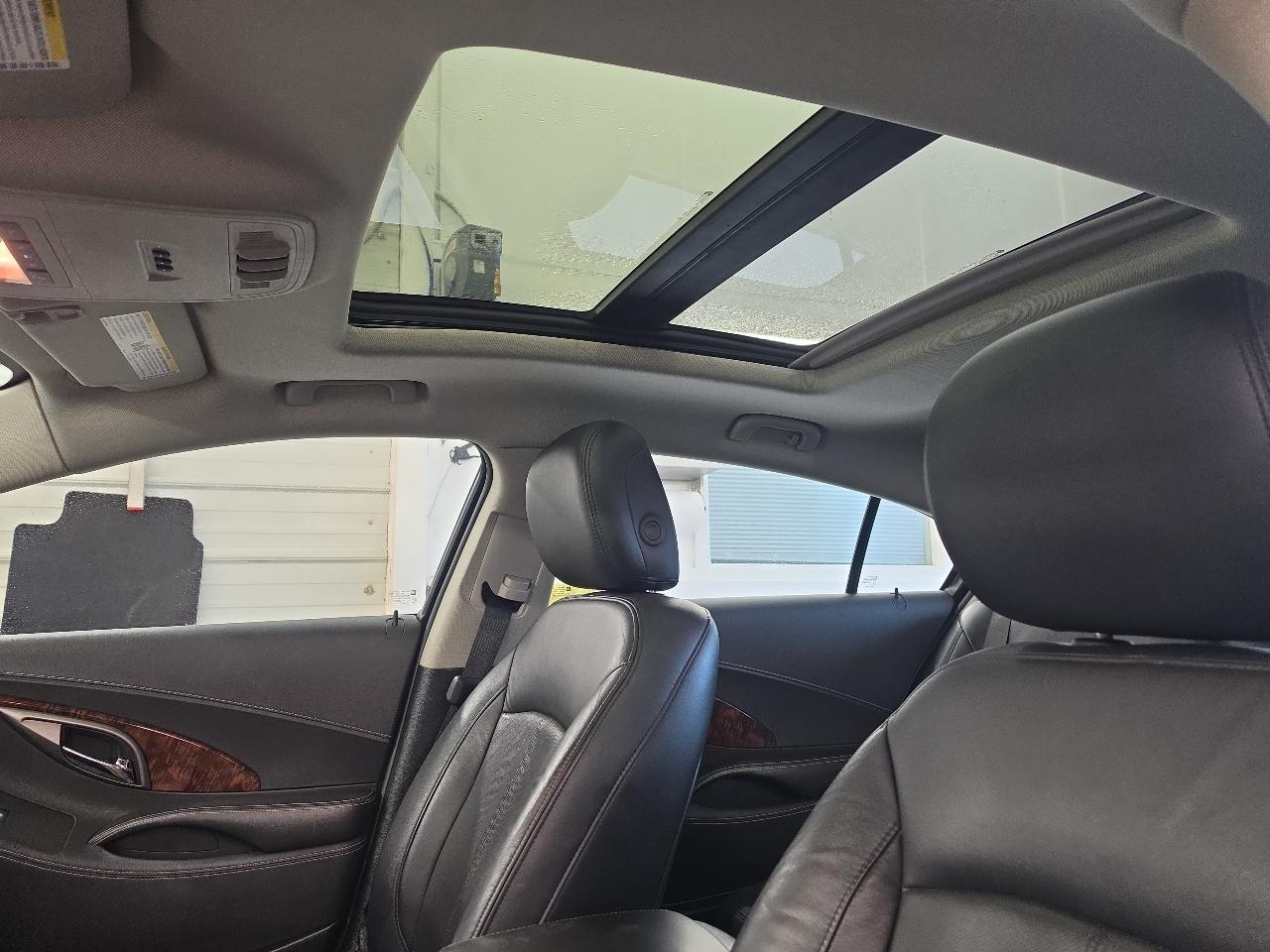 Buick LaCrosse Super 2012