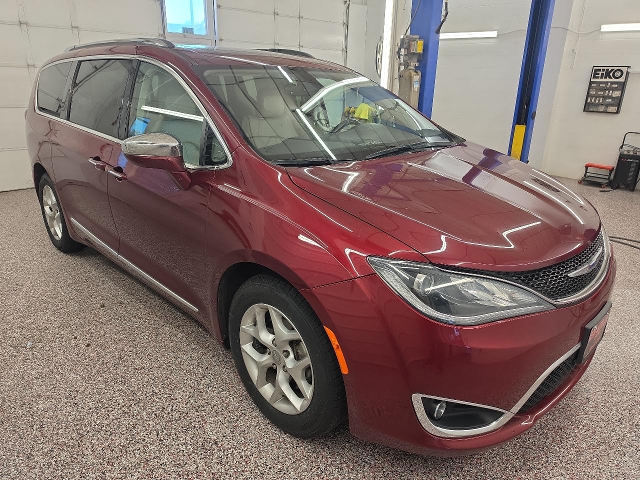 Chrysler Pacifica Limited 2020