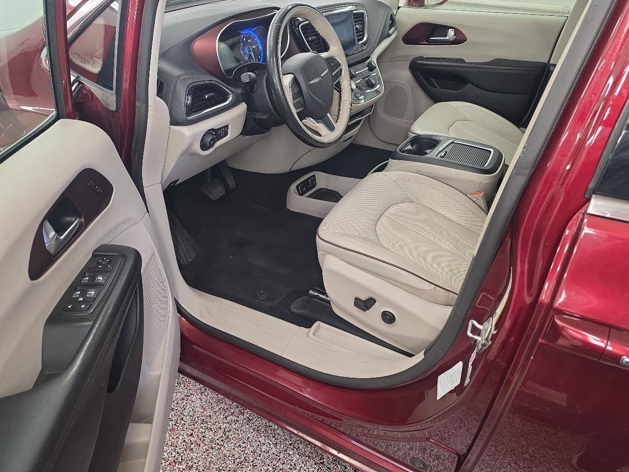 Chrysler Pacifica Limited 2020