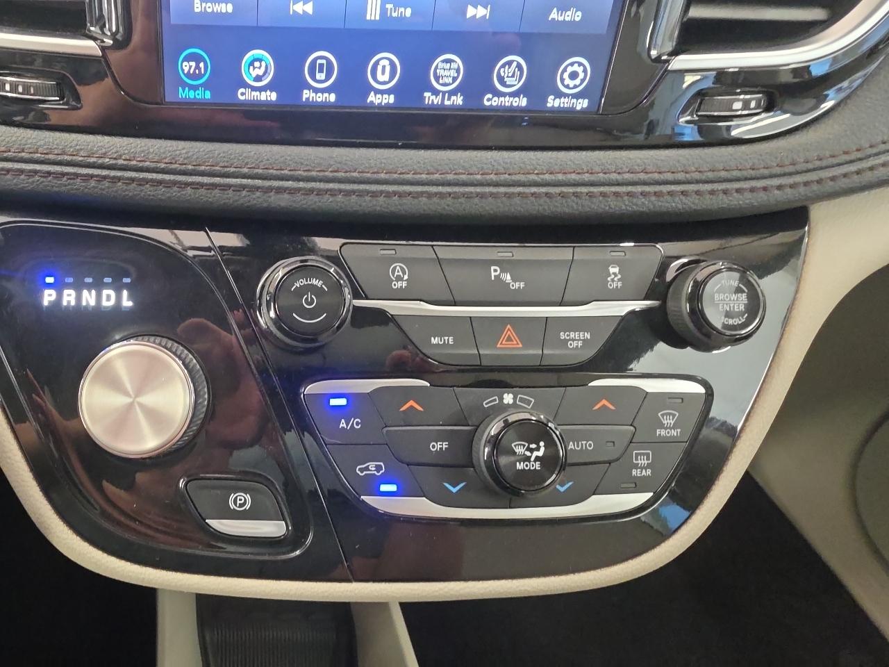 Chrysler Pacifica Limited 2020
