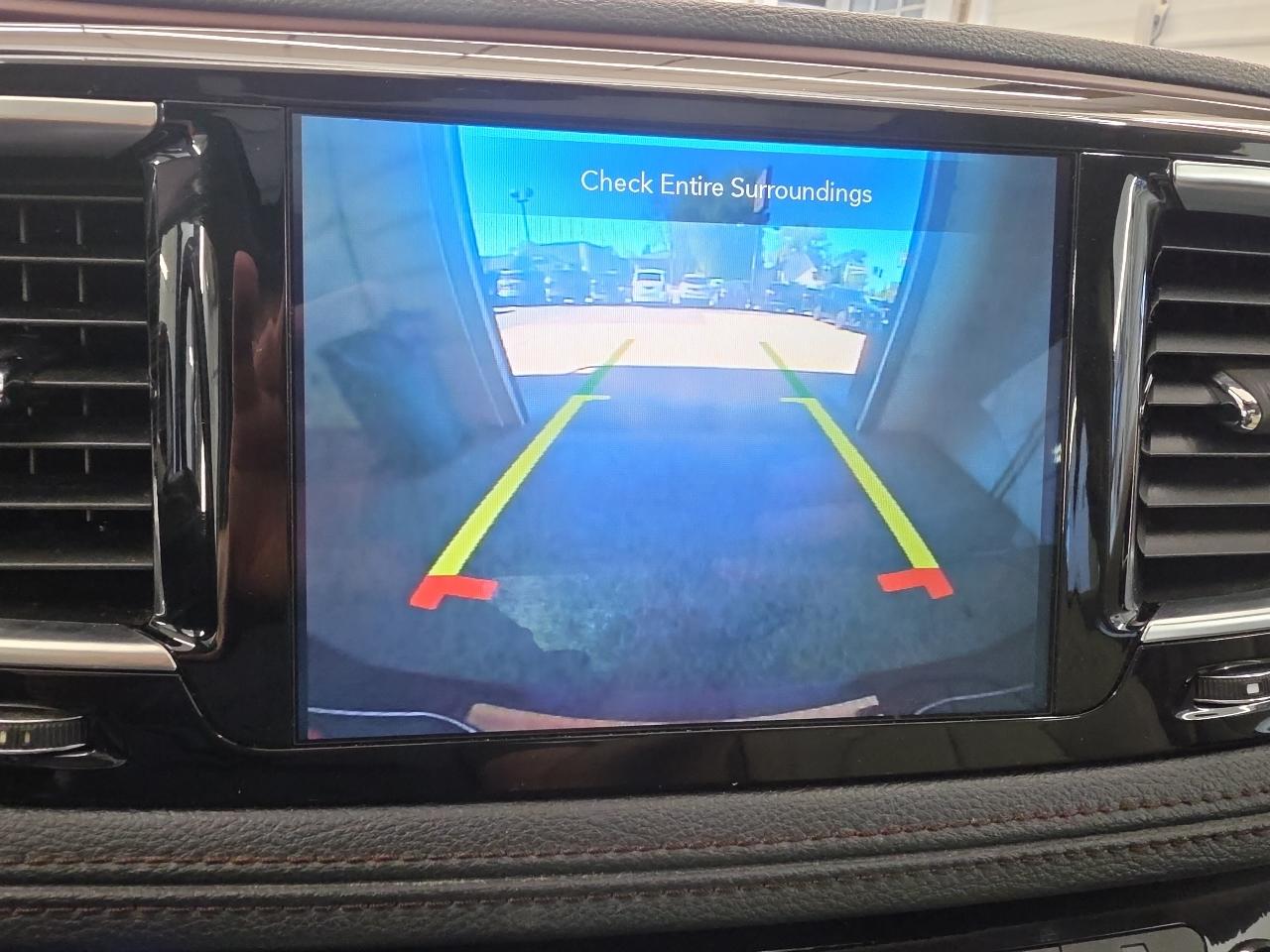 Chrysler Pacifica Limited 2020