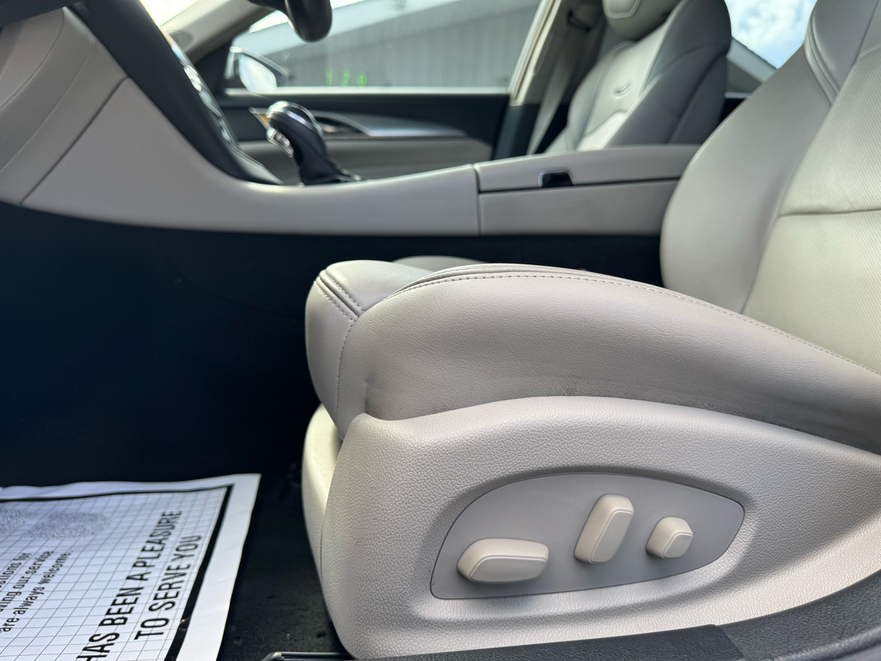 Cadillac CTS 4dr Sdn 2.0L Turbo RWD 2017