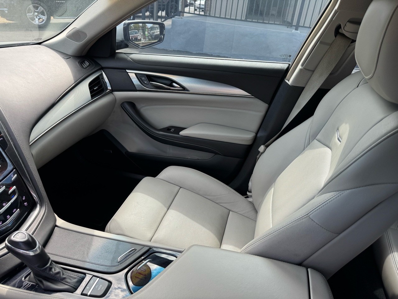 Cadillac CTS 4dr Sdn 2.0L Turbo RWD 2017