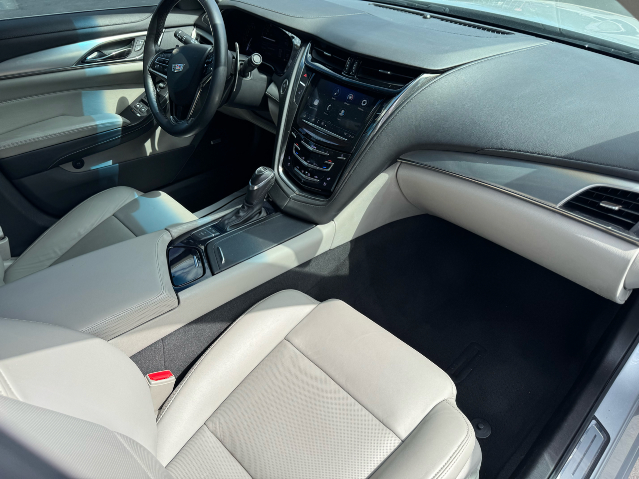 Cadillac CTS 4dr Sdn 2.0L Turbo RWD 2017